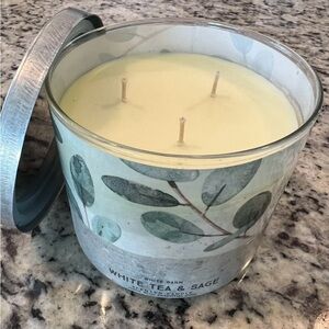 Bath & Body Works: 14.5 oz 3-Wick Candle: White Tea & Sage